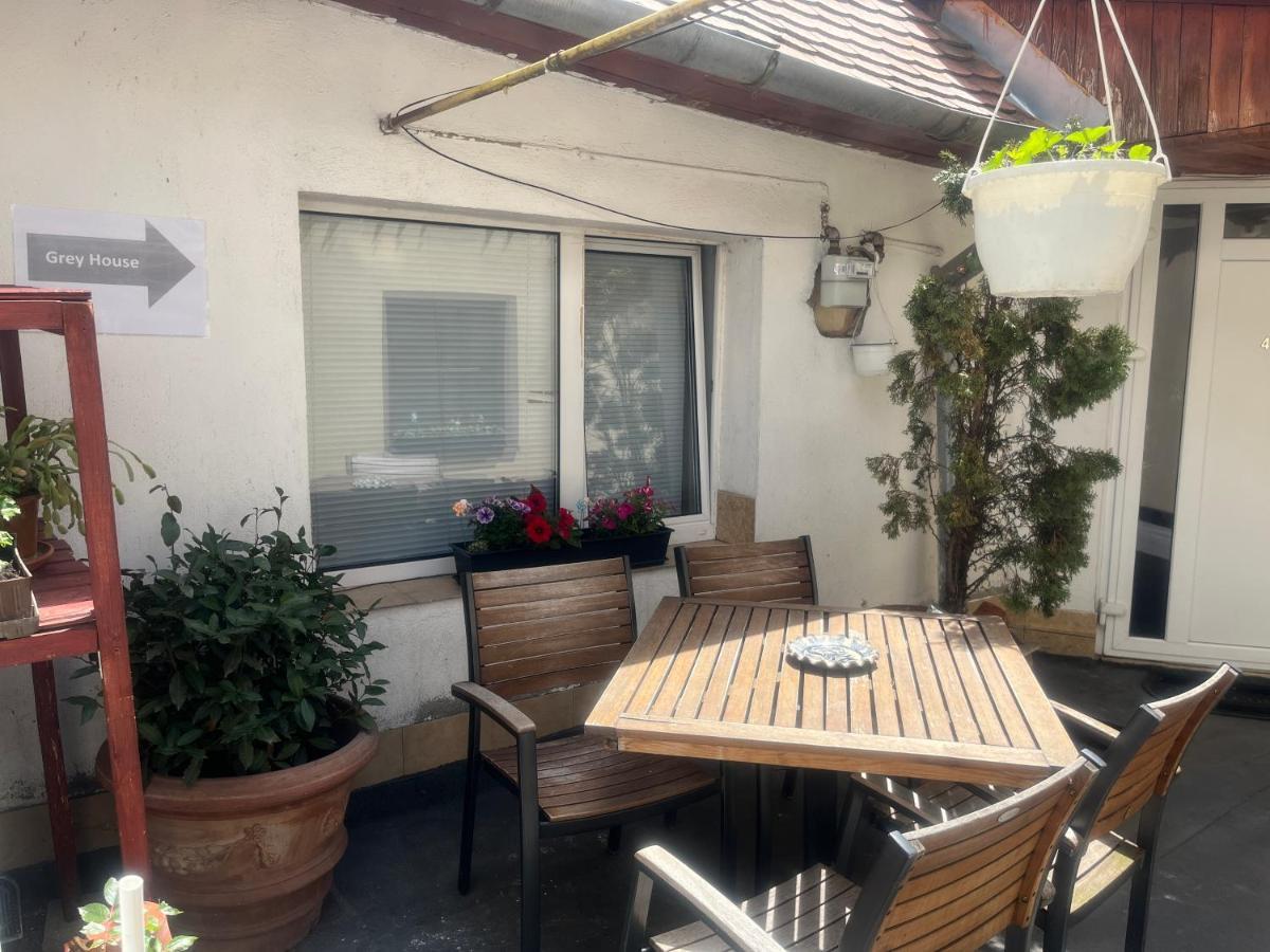 Appartamento Grey House Braşov Esterno foto