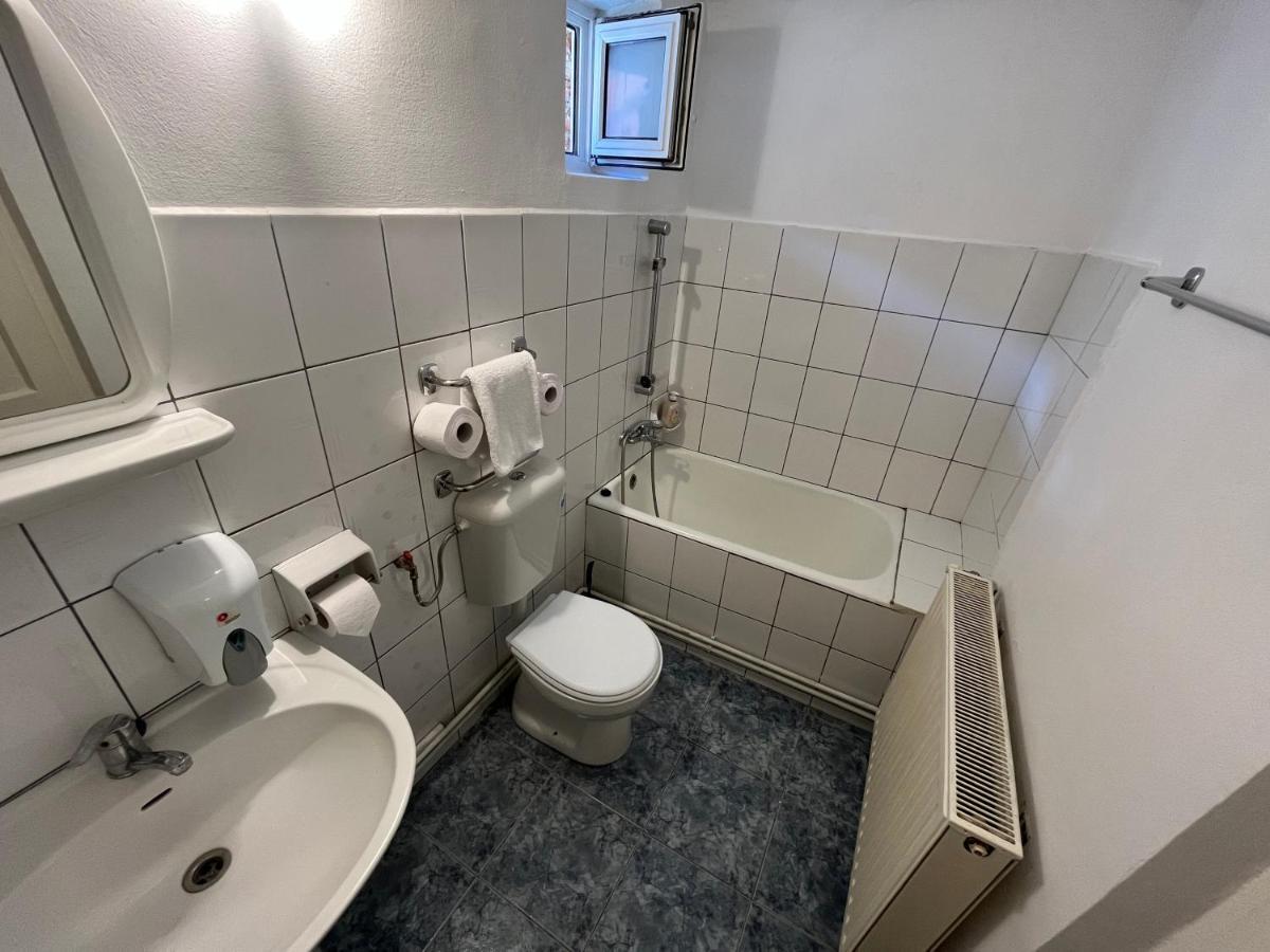 Appartamento Grey House Braşov Esterno foto